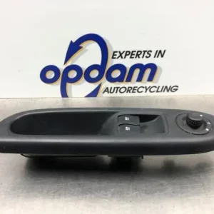 Schakelaar voor Elektrische Ramen RENAULT CLIO II (BB_, CB_), RENAULT CLIO III (BR0/1, CR0/1), RENAULT THALIA I (LB_) Limited Edition