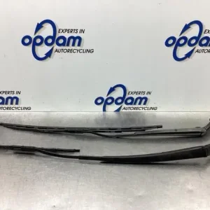 Ruitenwisserarm TOYOTA YARIS (_P9_) Authentiek