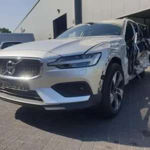 Trendy Veerpoot VOLVO V60 II (225)